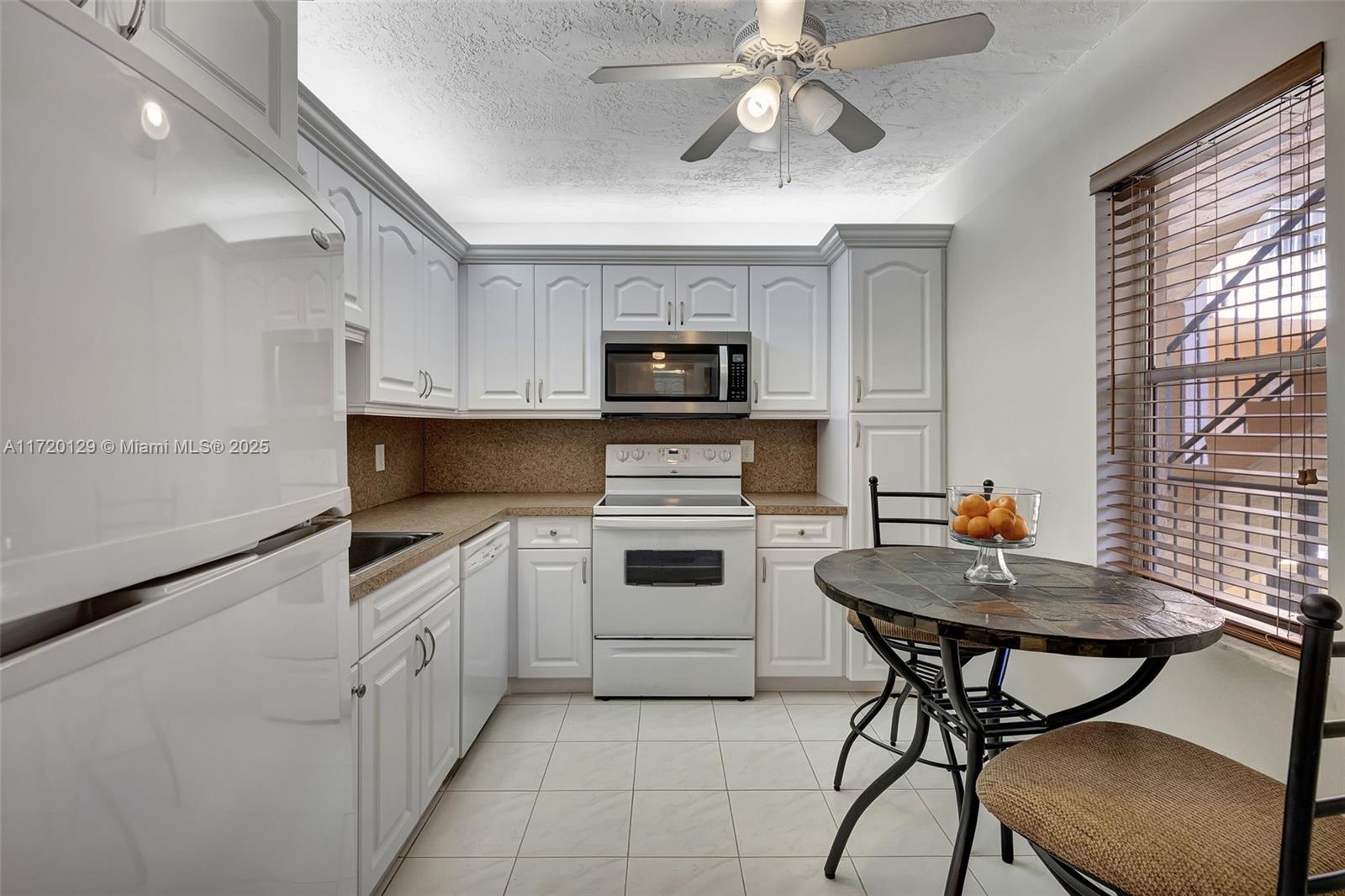 2811 Somerset Dr #203, Lauderdale Lakes, Florida image 10