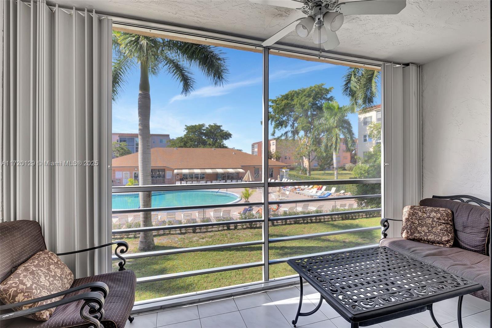 2811 Somerset Dr #203, Lauderdale Lakes, Florida image 2