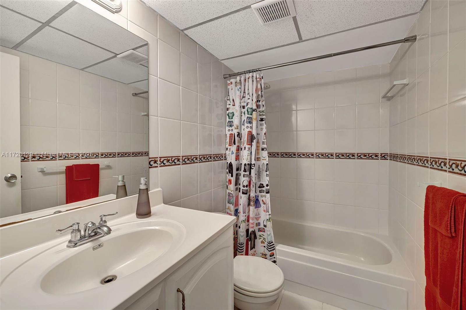 2811 Somerset Dr #203, Lauderdale Lakes, Florida image 22