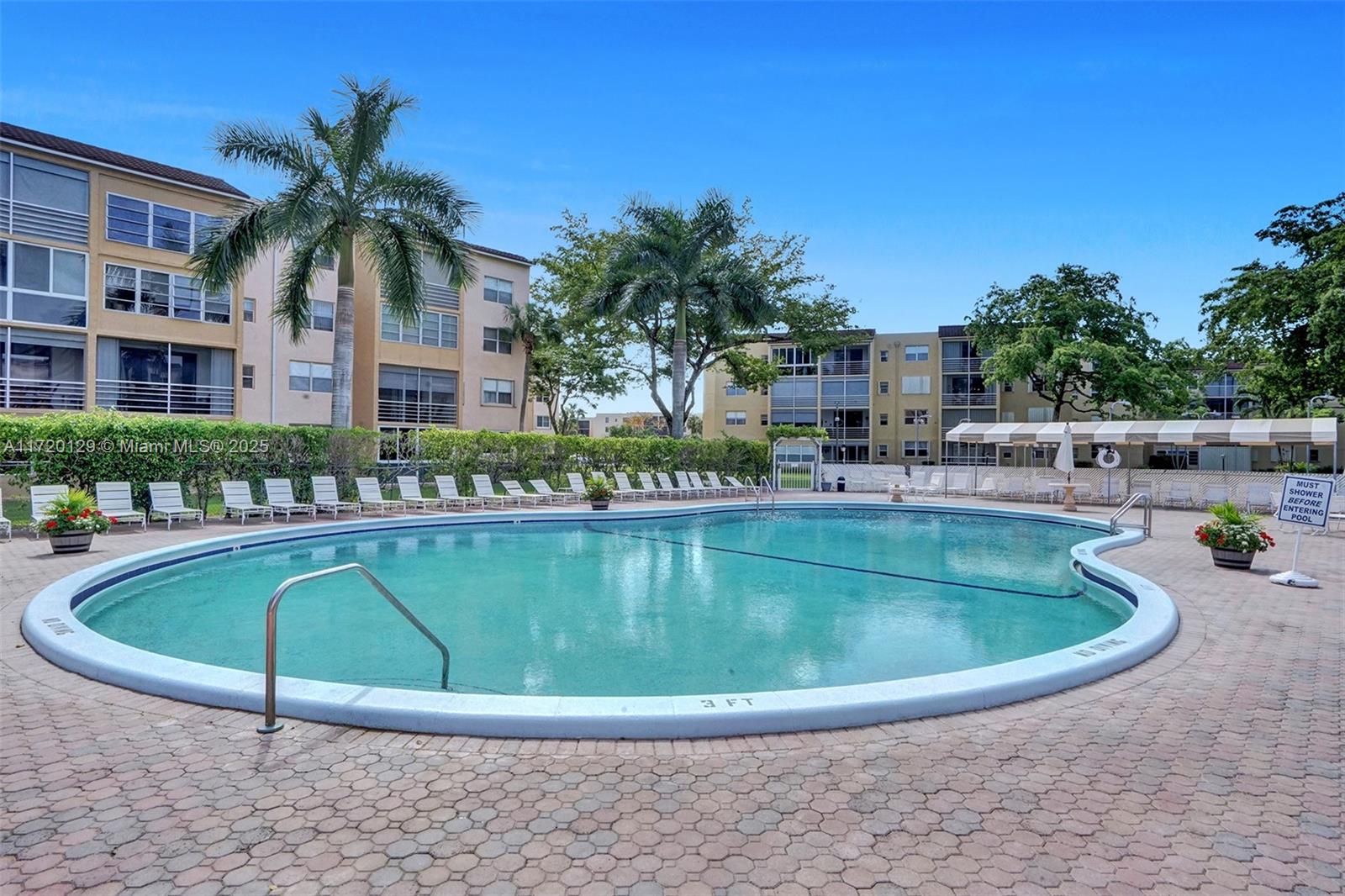 2811 Somerset Dr #203, Lauderdale Lakes, Florida image 27