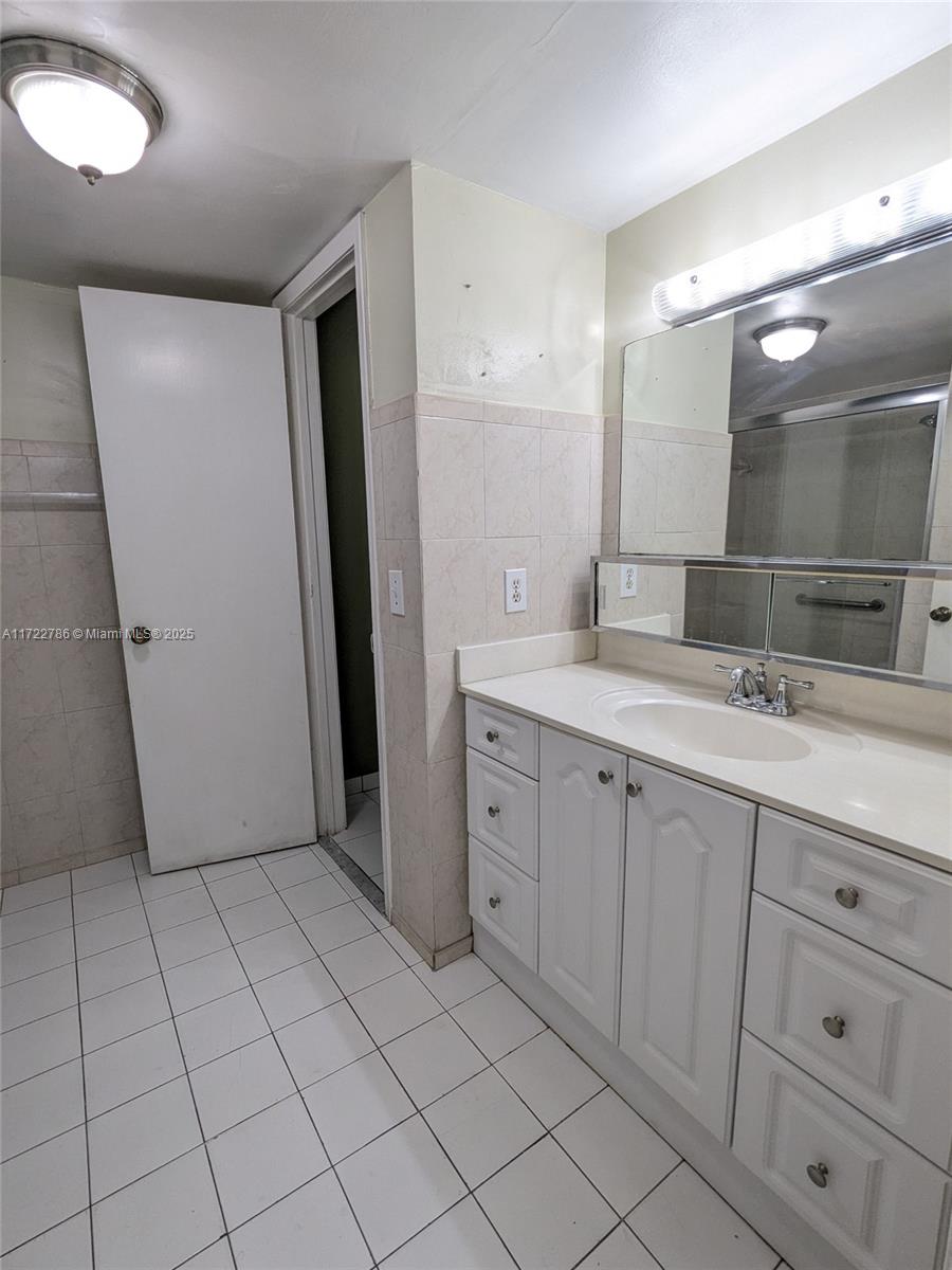 1800 W 54th St #108, Hialeah, Florida image 13