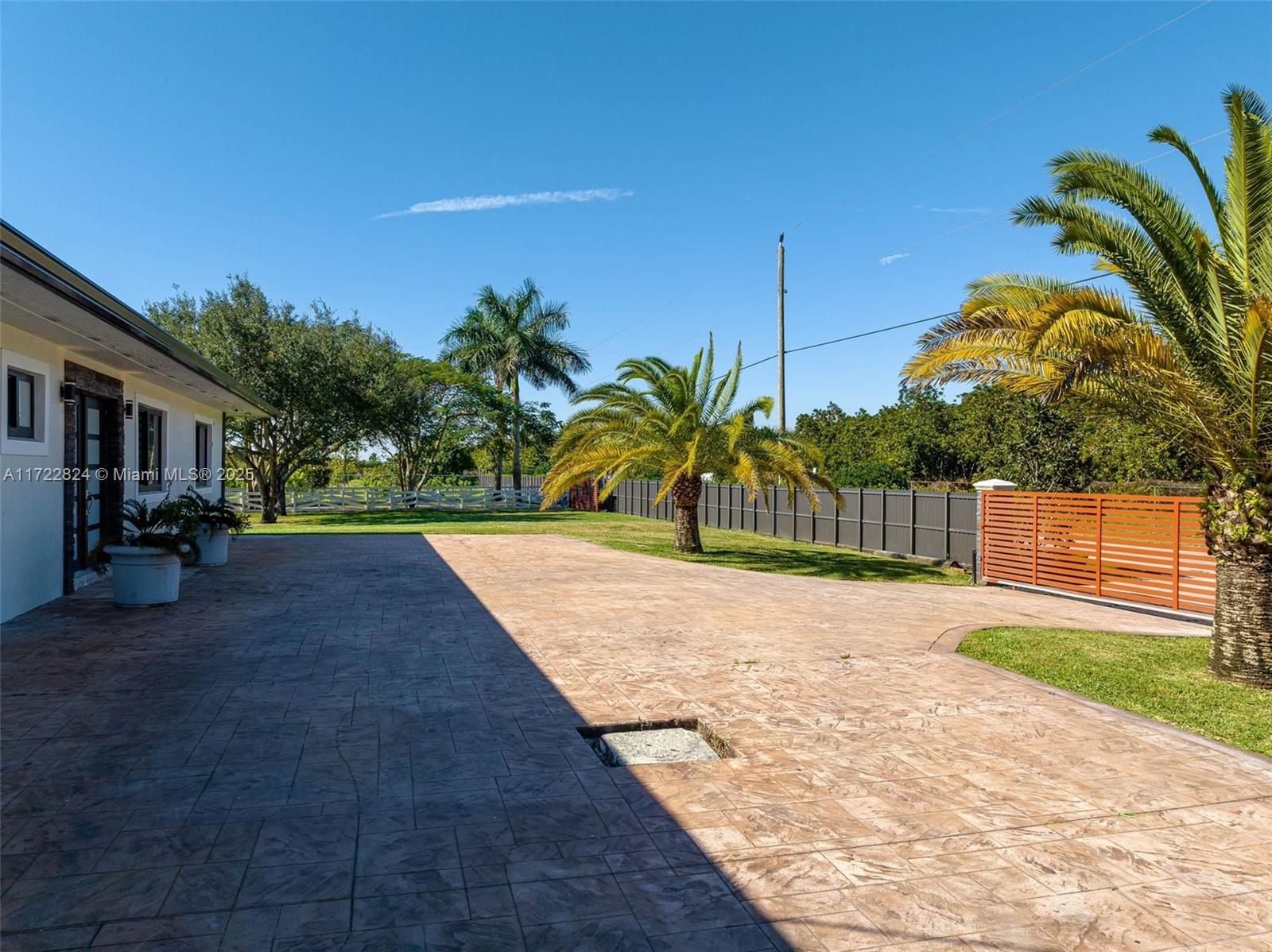 Residential, Homestead, Florida image 8