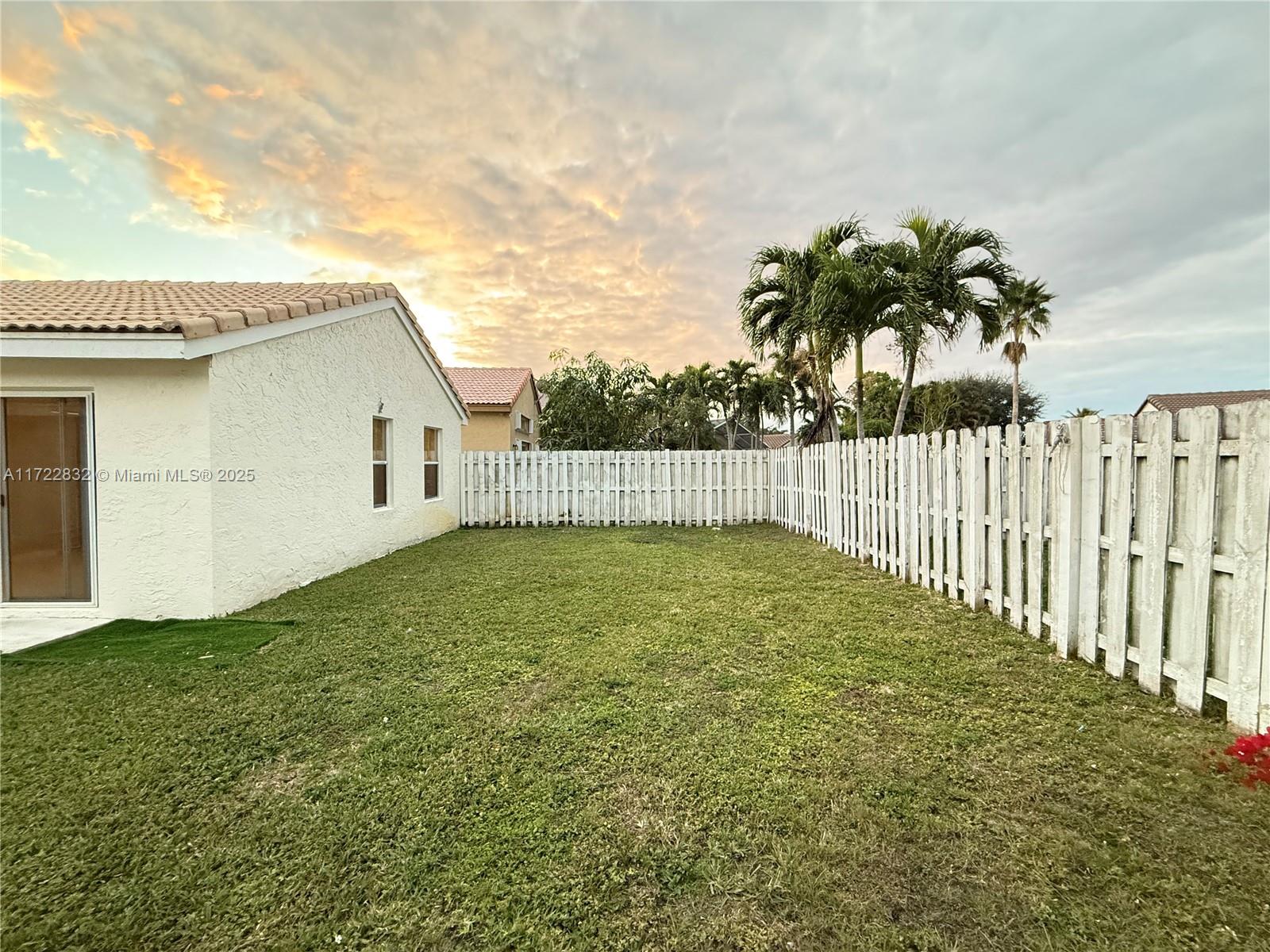 17637 SW 20th St, Miramar, Florida image 24