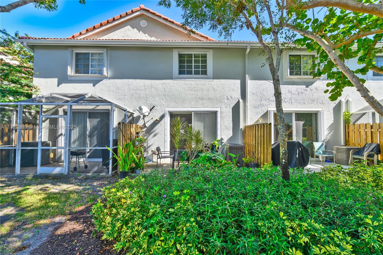 Residential, Weston, Florida image 24