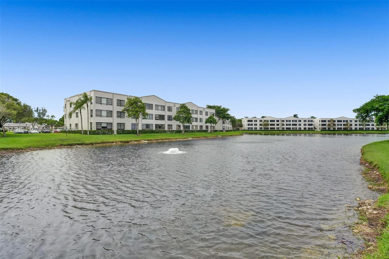 7463 Fairfax Dr #304, Tamarac, Florida image 36