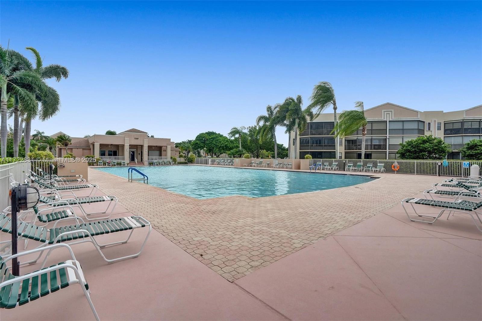 7463 Fairfax Dr #304, Tamarac, Florida image 40