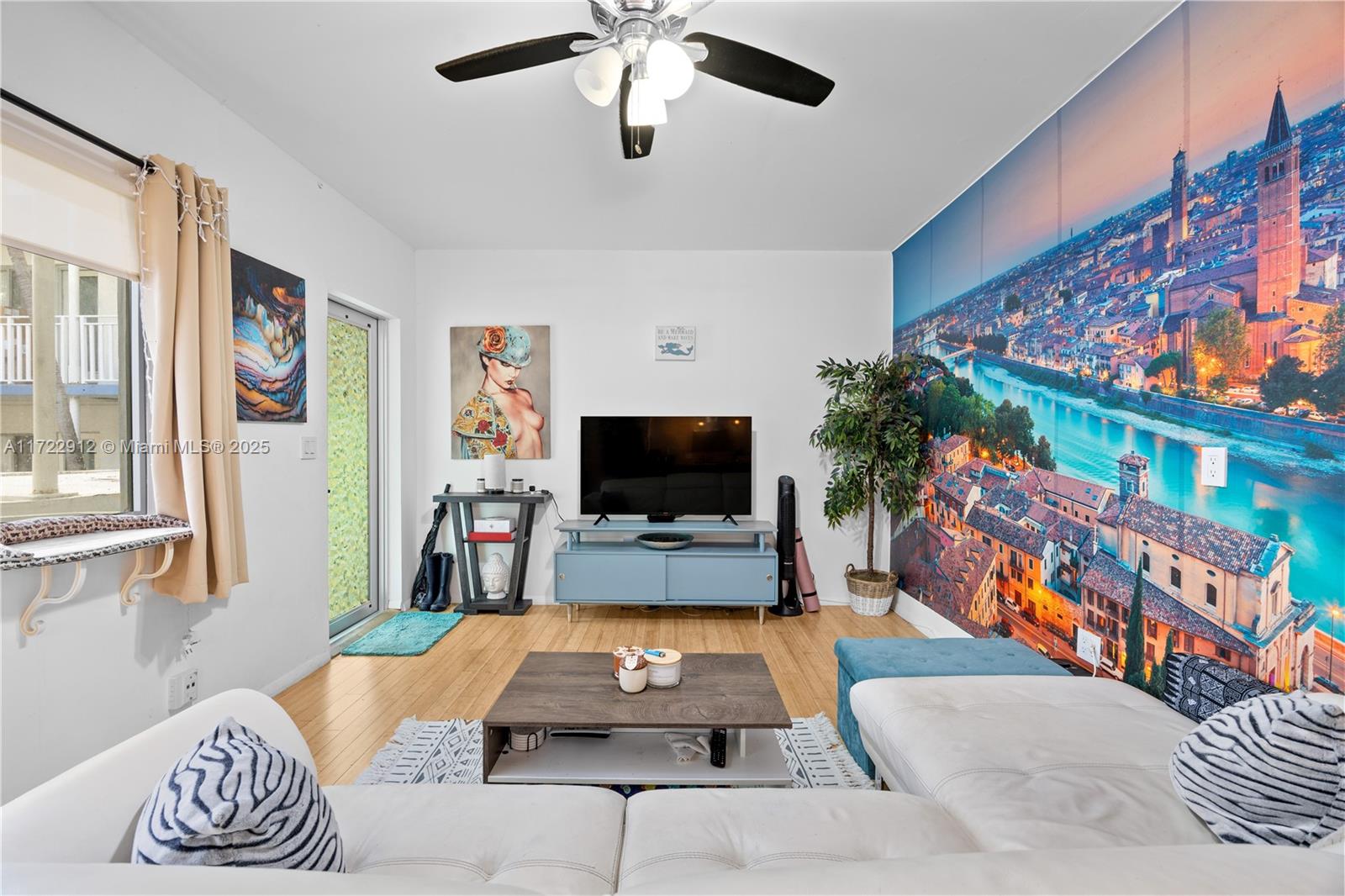Listing Photo 10