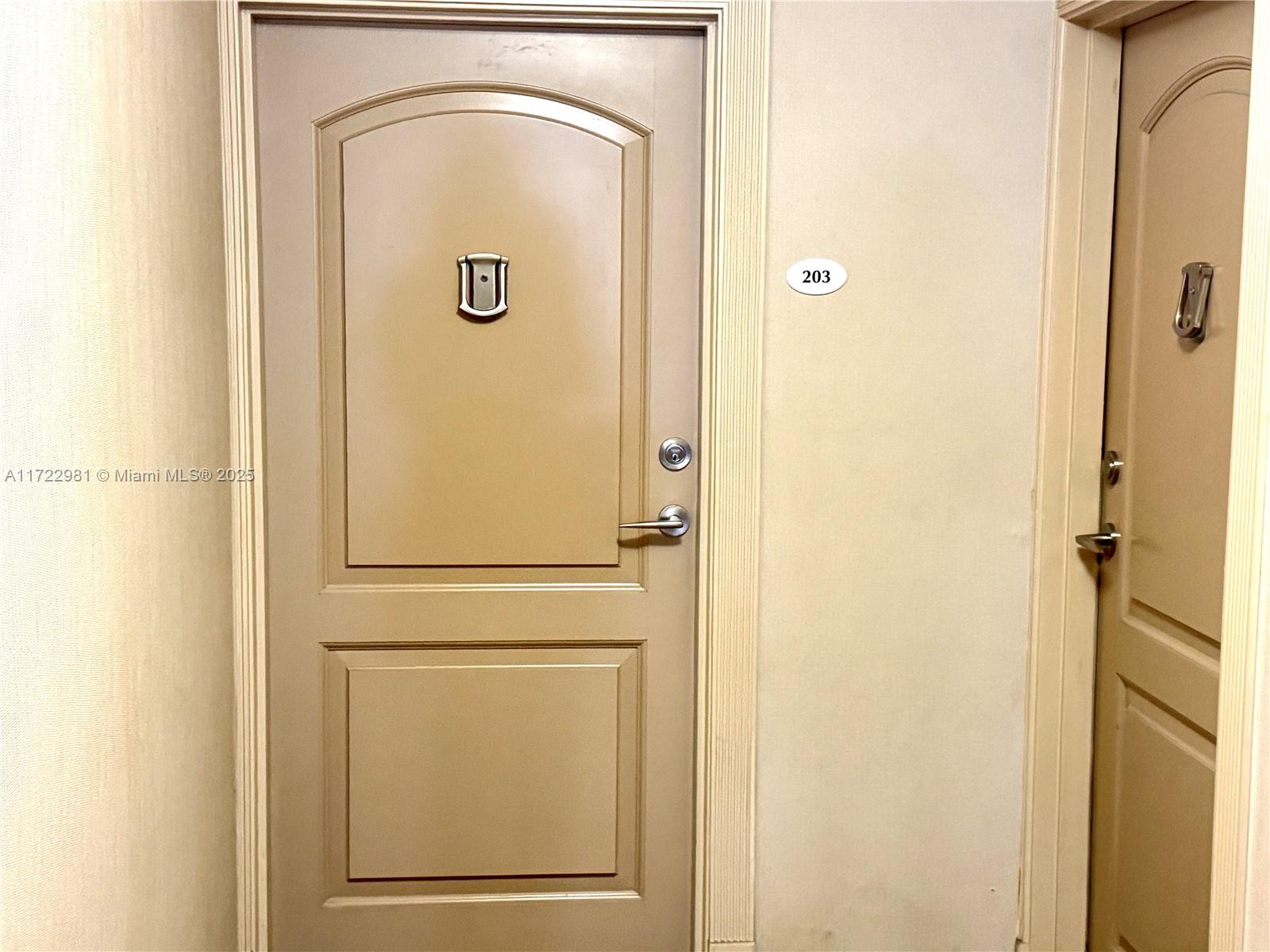 3675 N Country Club Dr #203, Aventura, Florida image 45