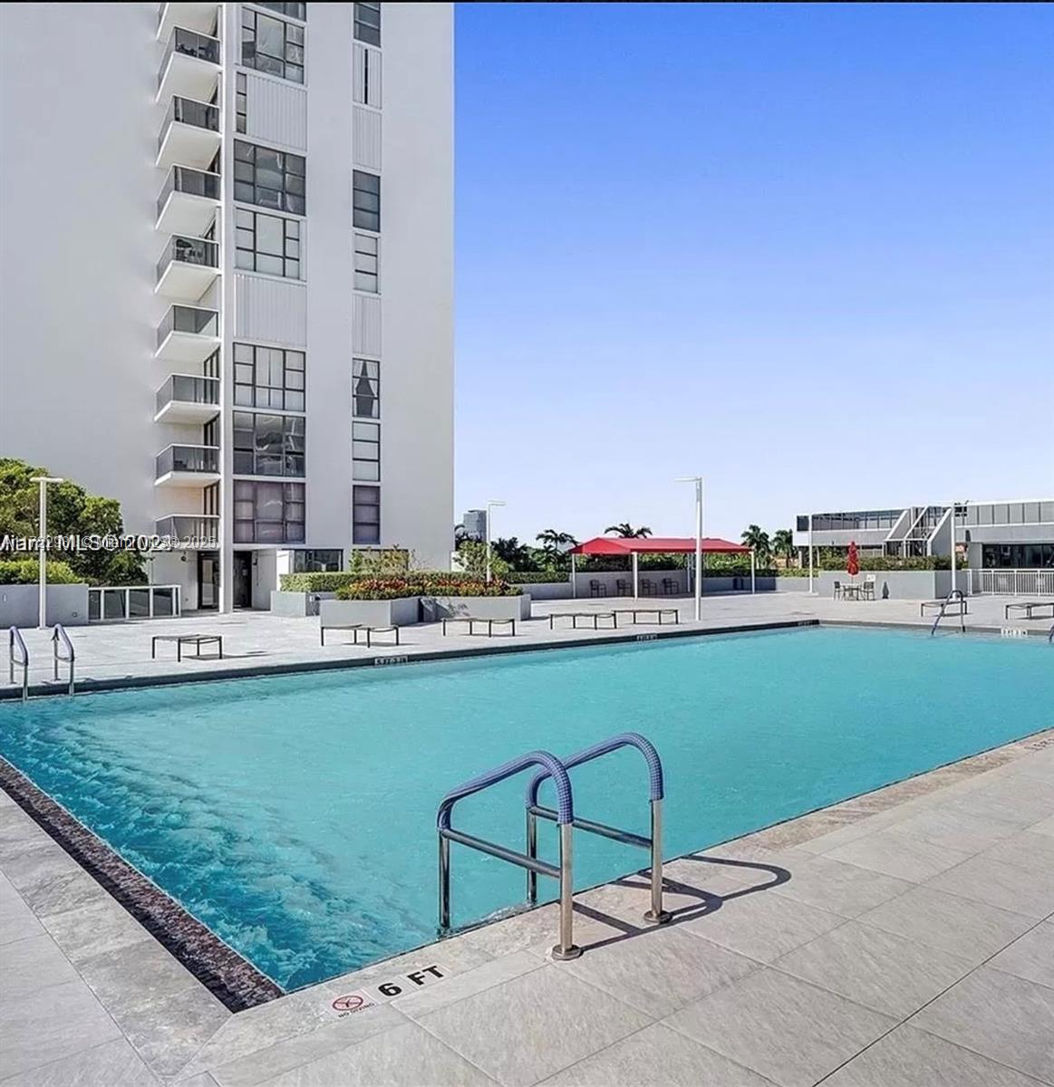 3675 N Country Club Dr #203, Aventura, Florida image 9