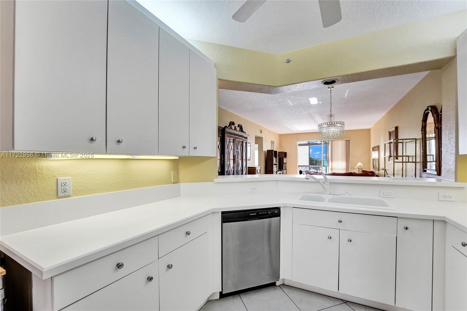 7727 Southampton Ter #304, Tamarac, Florida image 13