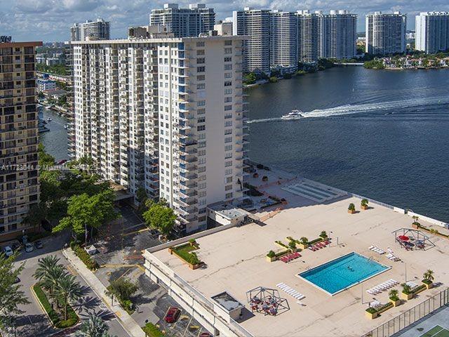 301 174th St #408, Sunny Isles Beach, Florida image 2