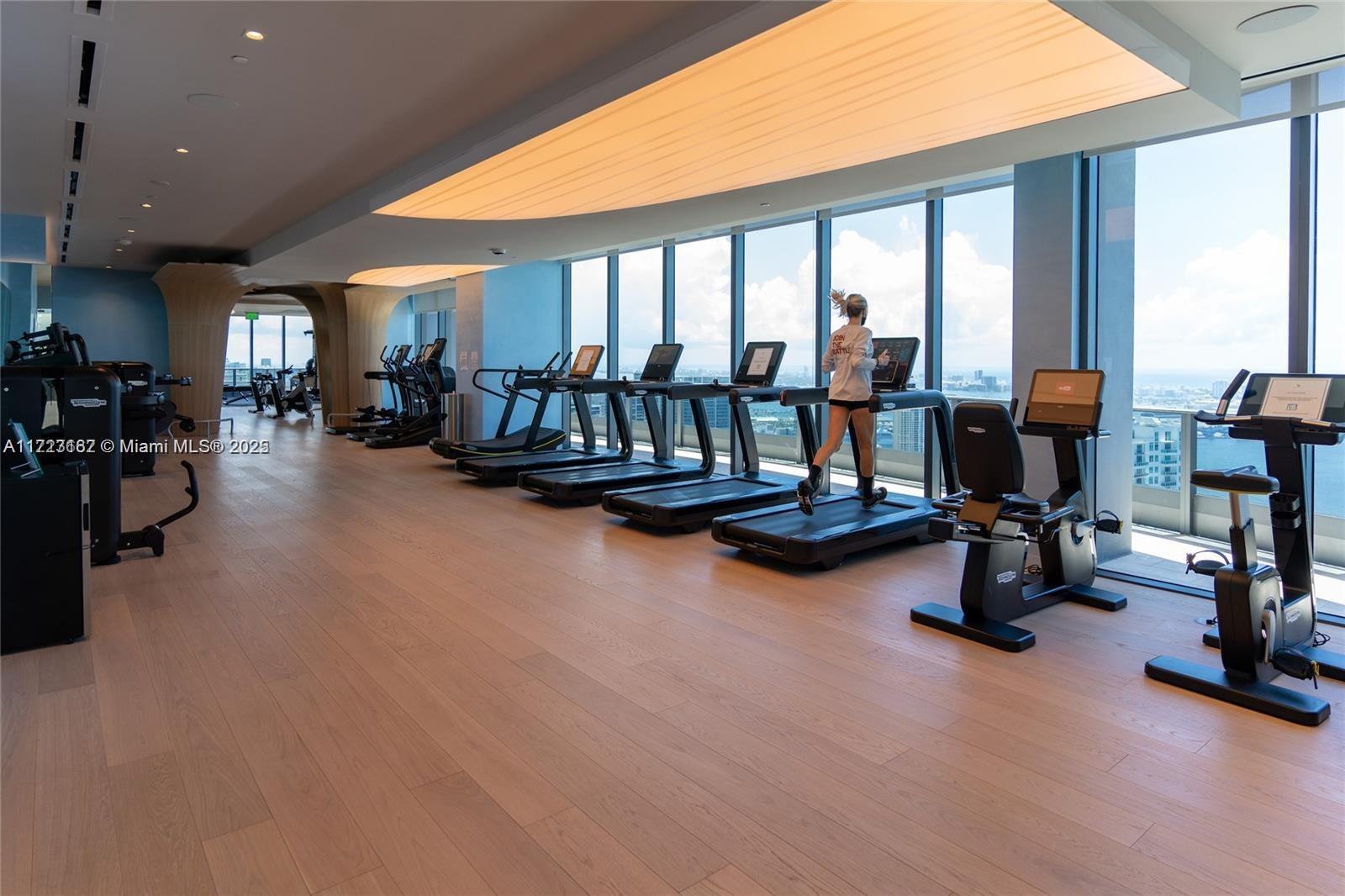 1000 Brickell Plz #4703, Miami FL 33131