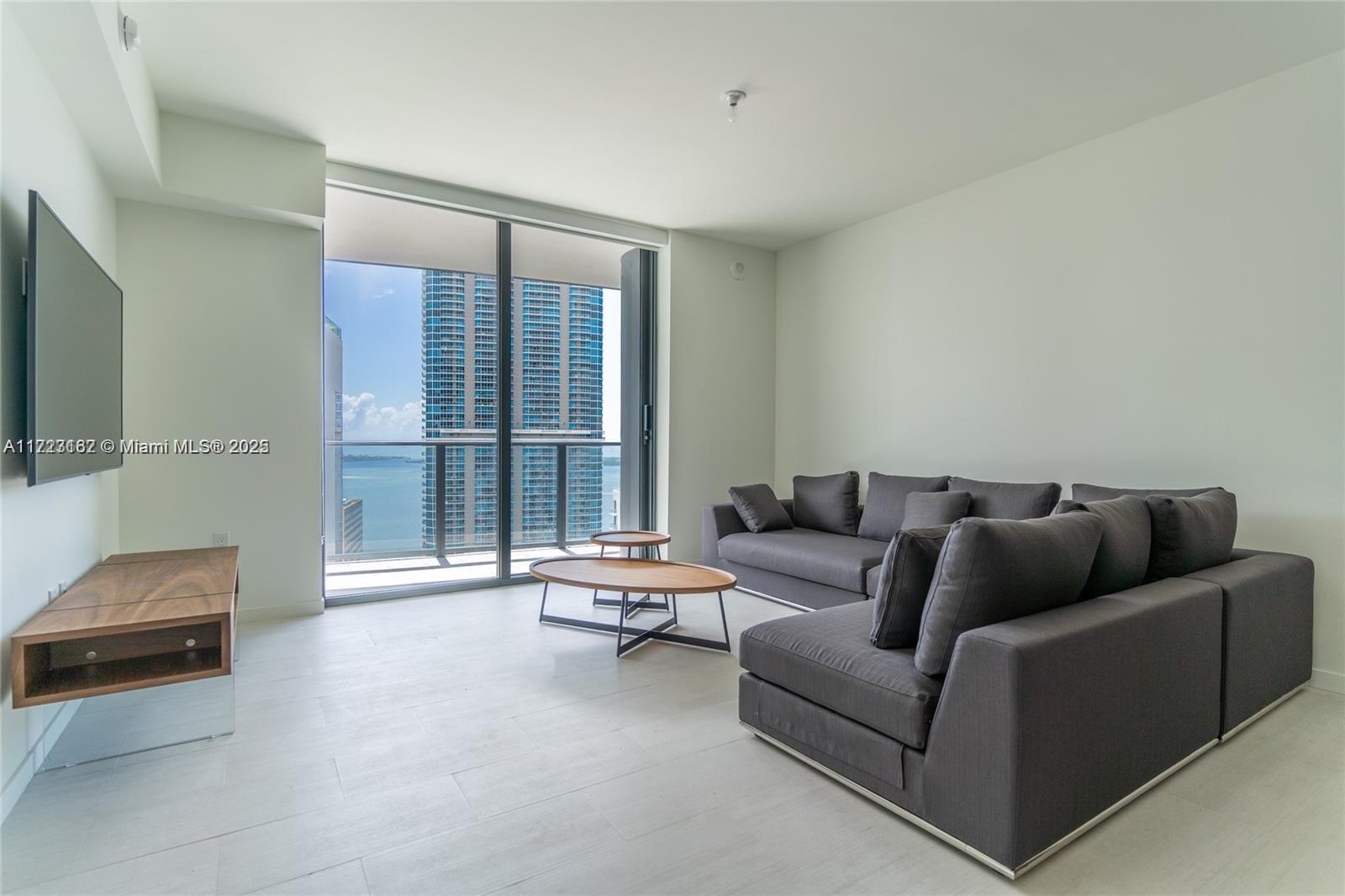 1000 Brickell Plz #4703, Miami FL 33131