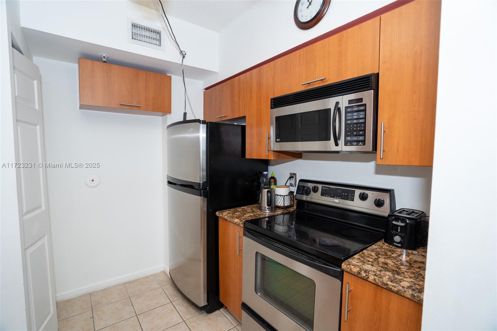 Listing Photo 14