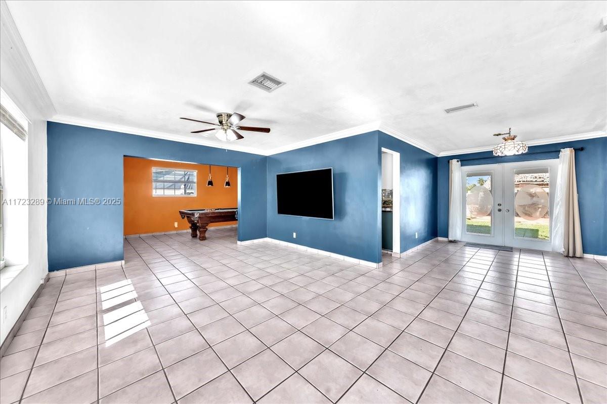 6841 SW 9th St, Pembroke Pines, Florida image 10