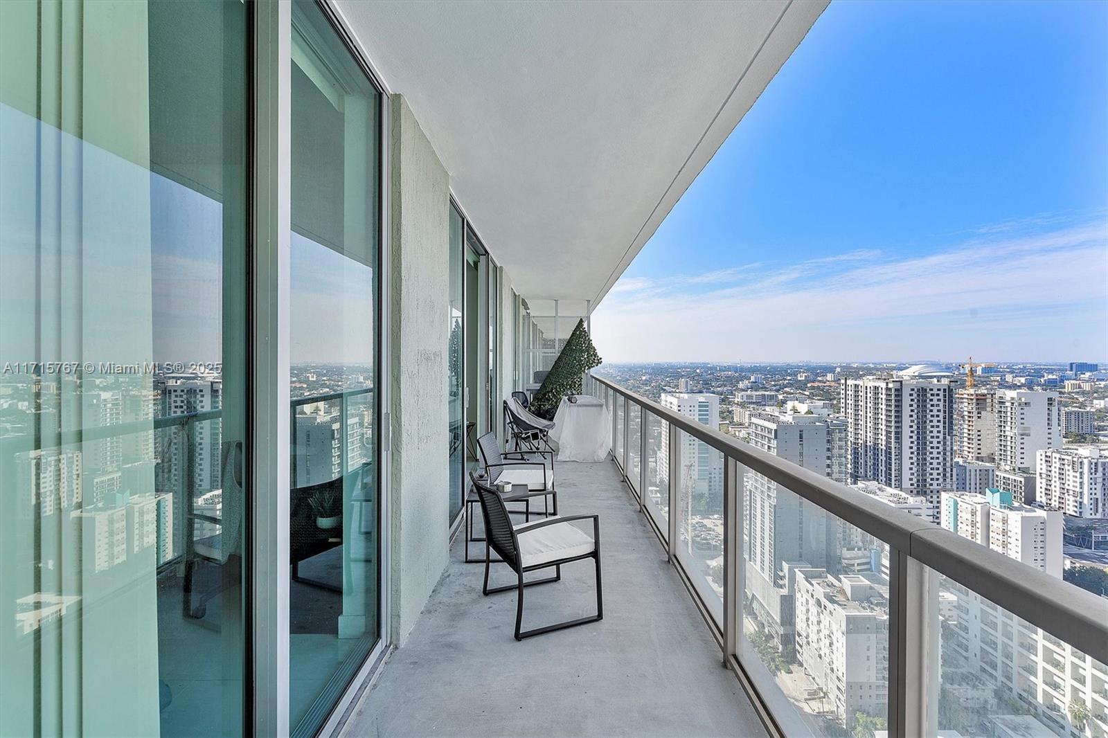 Condo for Sale in Miami, FL
