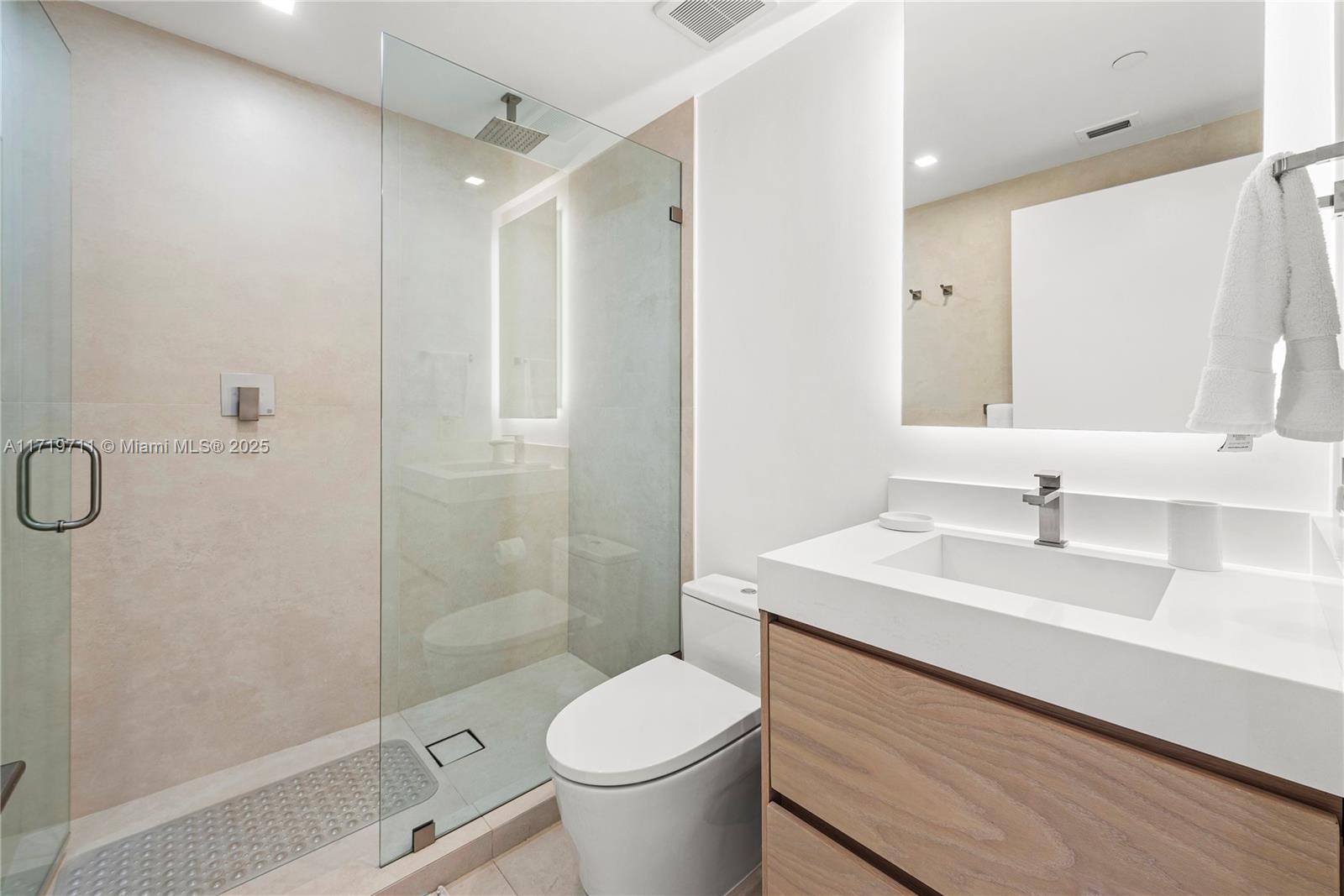 791 Crandon Blvd #901, Key Biscayne FL 33149