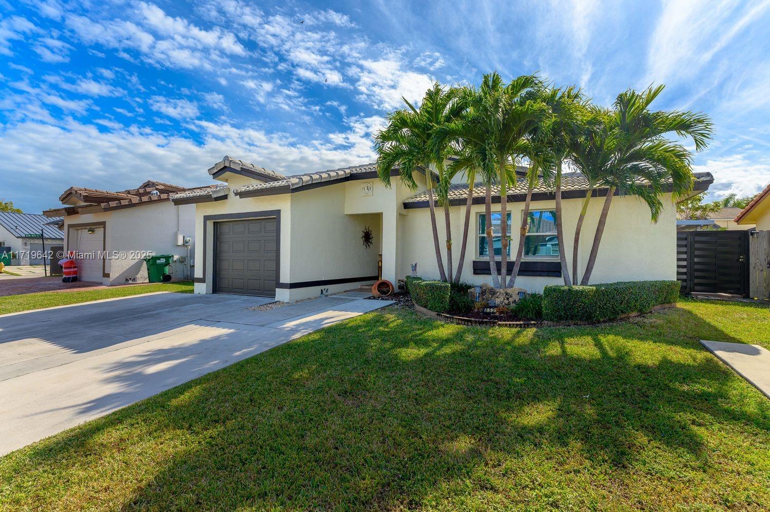 8526 SW 207th Ter, Cutler Bay, Florida image 3