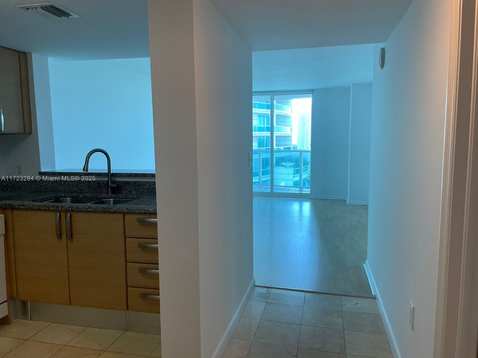 2101 Brickell Ave #1811, Miami FL 33129