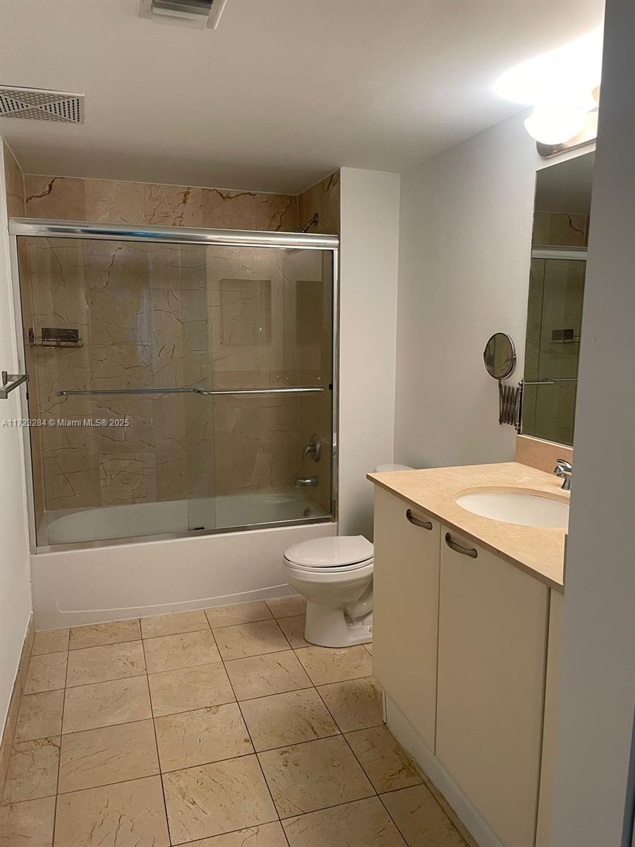 2101 Brickell Ave #1811, Miami FL 33129