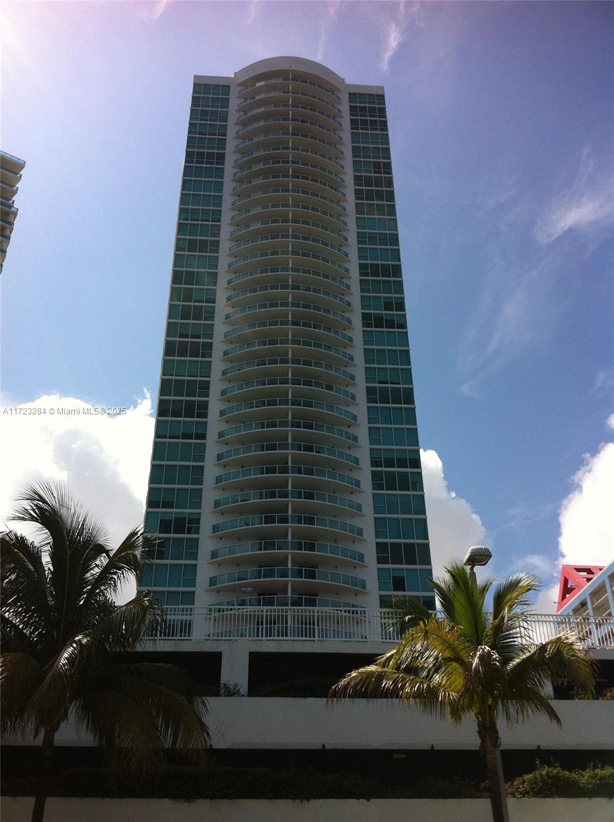 2101 Brickell Ave #1811, Miami FL 33129
