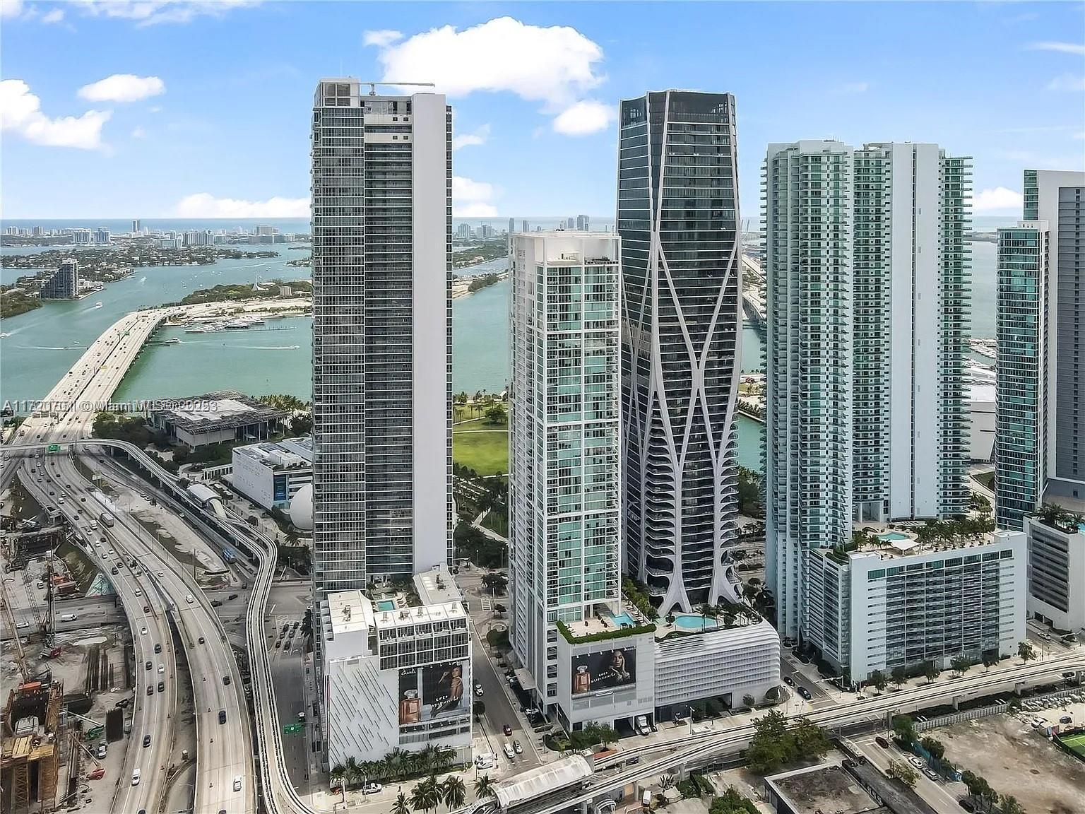 BEAUTIFUL LUXURY BOUTIQUE CONDO with only 200 Units.  2 Bedroom 2.5 Bath Unit with large living area in the Heart of Downtown Miami with incredible view of the Miami Skyline. Features State of the Art Fitness & Yoga Center, Cardio Room and Spa & Wellness Center, 24-Hour Security and many many more amenities.  Also includes Beach Club Membership at Bentley Beach Club. Unit has two parking spaces and available valet service when needed. Just minutes from Miami Paramount World Center, Brickell Area, Design District and Miami International Airport. You don't want to miss this!