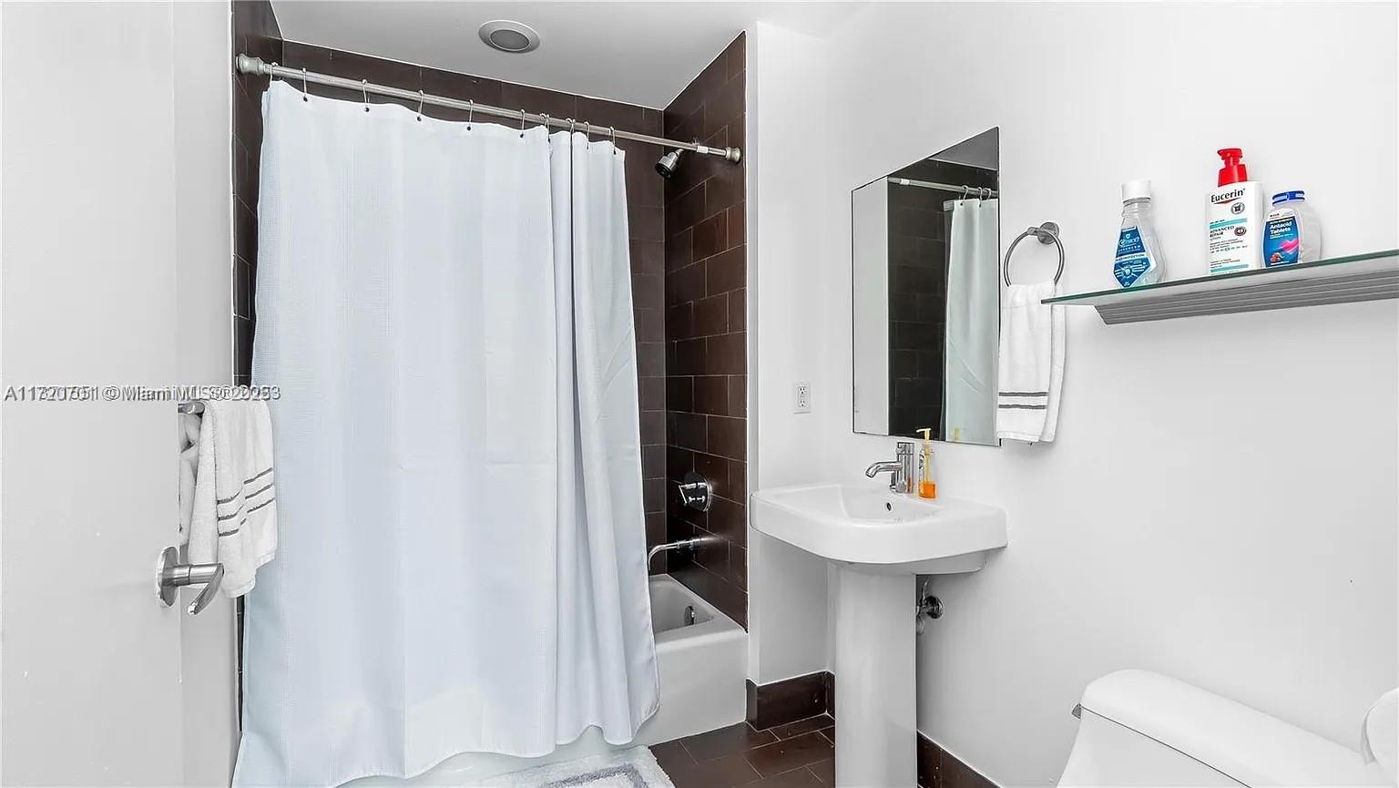 1040 NE Biscayne Blvd #2707, Miami FL 33132
