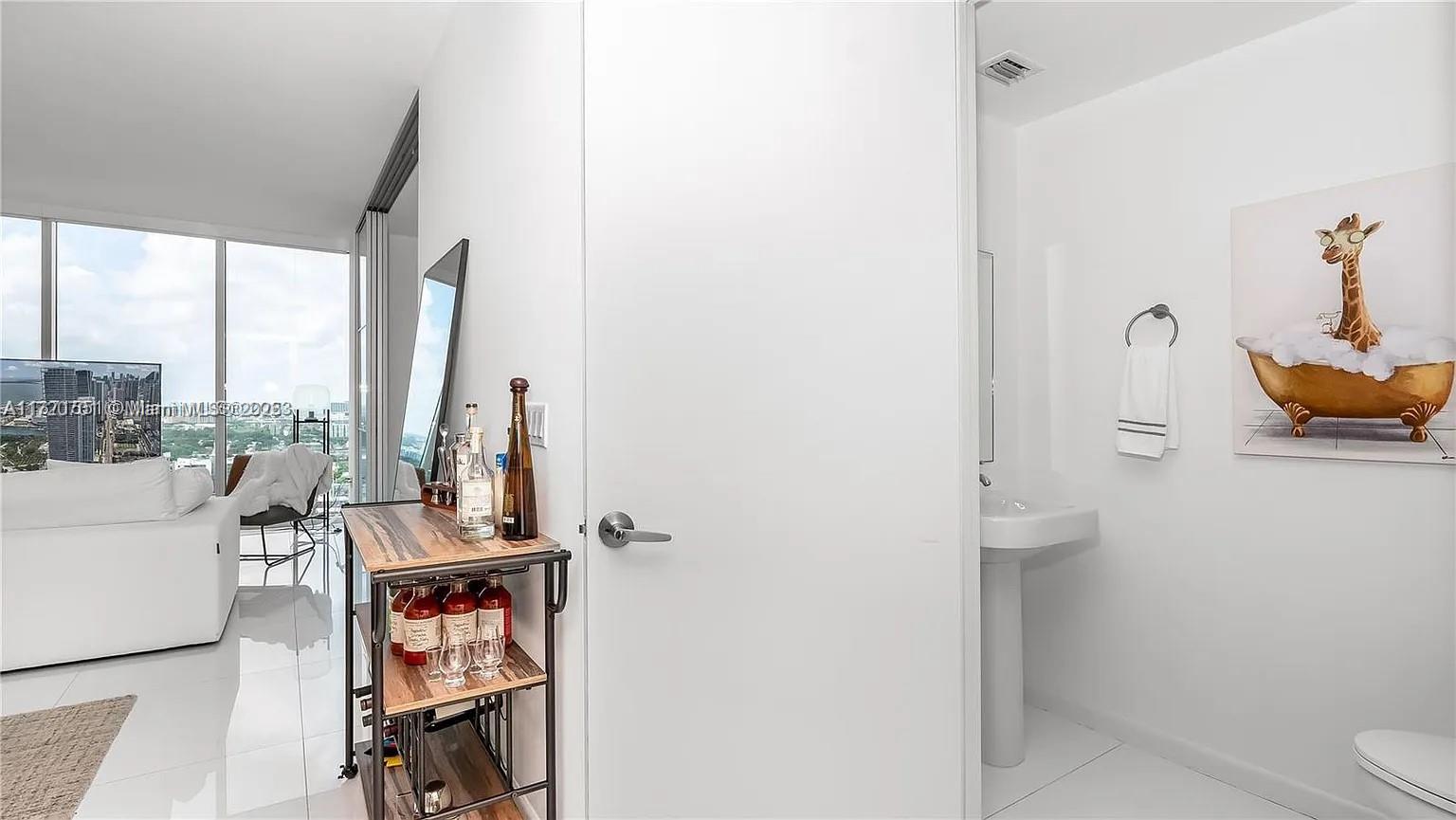 1040 NE Biscayne Blvd #2707, Miami FL 33132