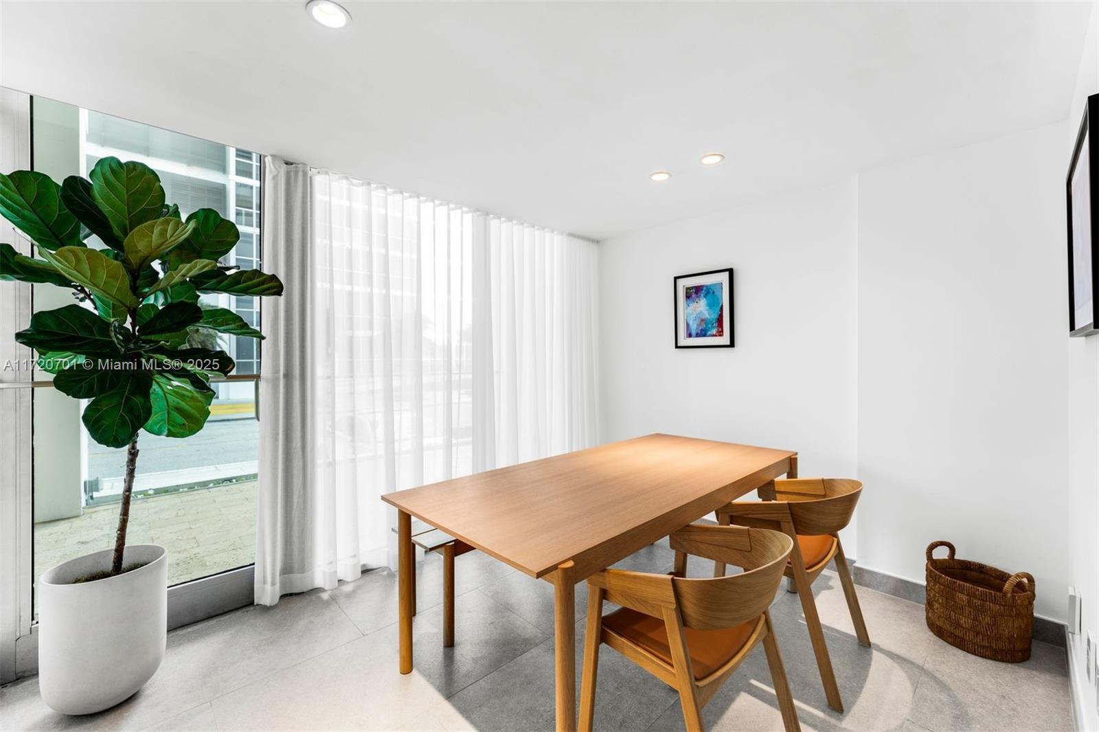1040 NE Biscayne Blvd #2707, Miami FL 33132