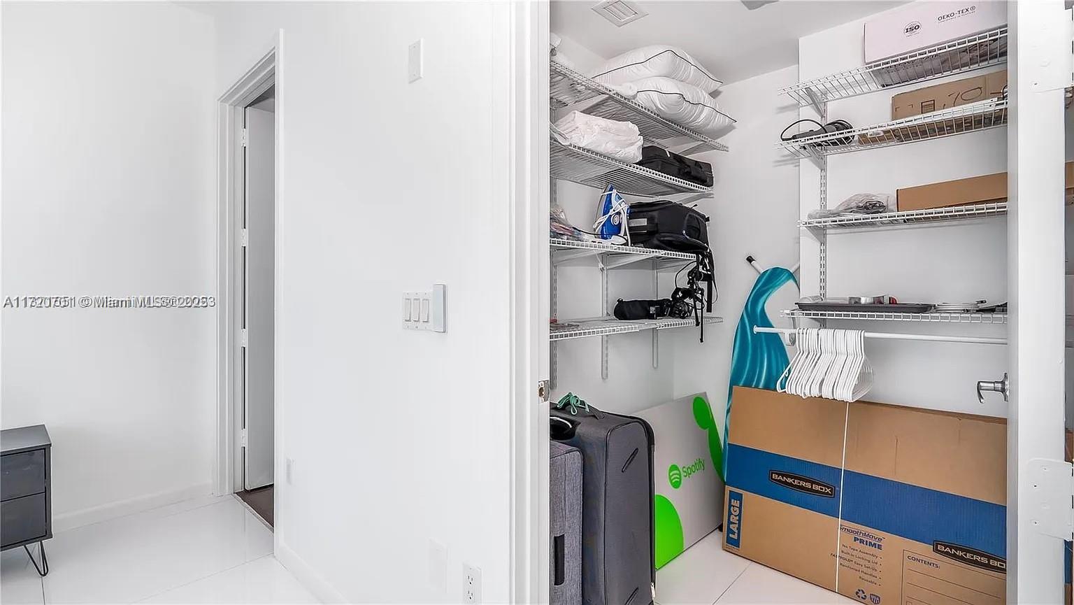 1040 NE Biscayne Blvd #2707, Miami FL 33132