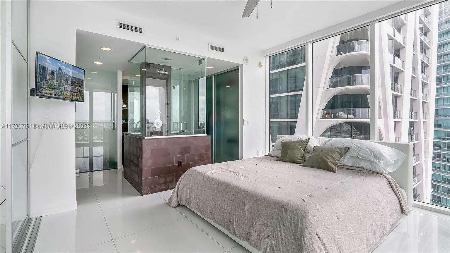 1040 NE Biscayne Blvd #2707, Miami FL 33132