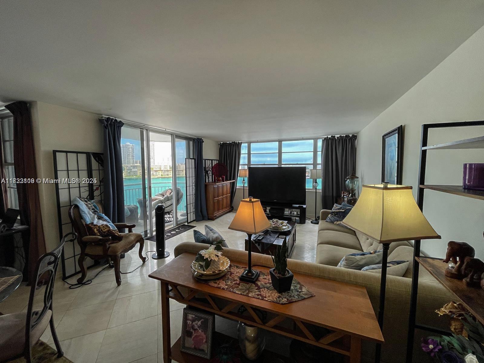 18081 Biscayne Blvd #505, Aventura, Florida image 3