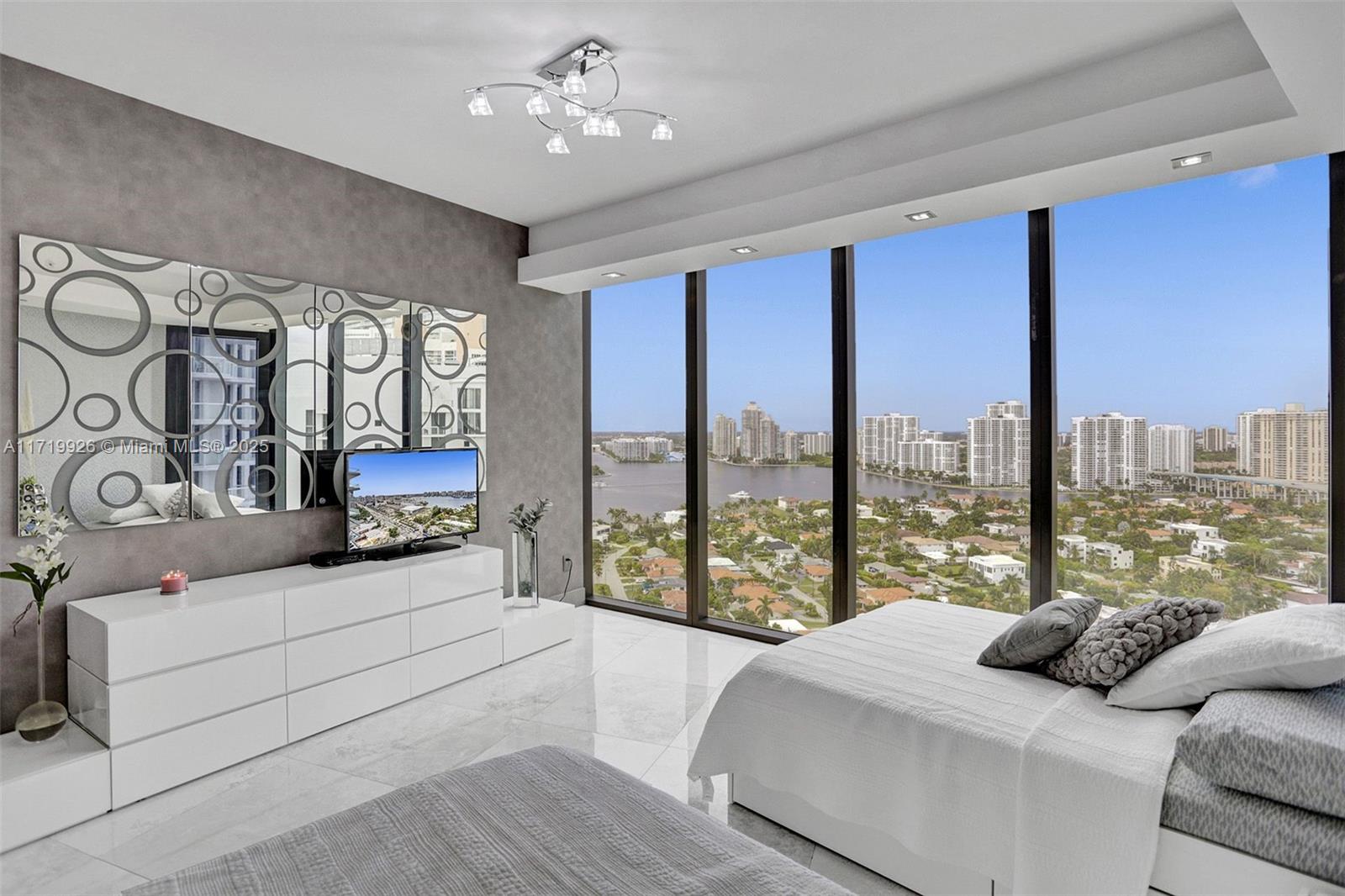 18555 COLLINS AVENUE #2203, Sunny Isles Beach FL 33160