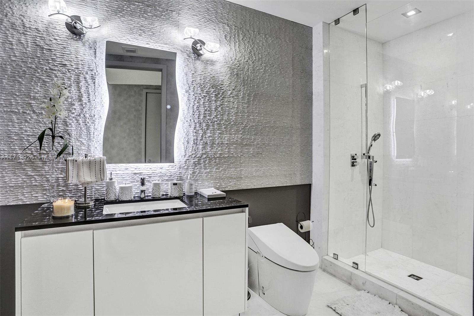 18555 COLLINS AVENUE #2203, Sunny Isles Beach FL 33160