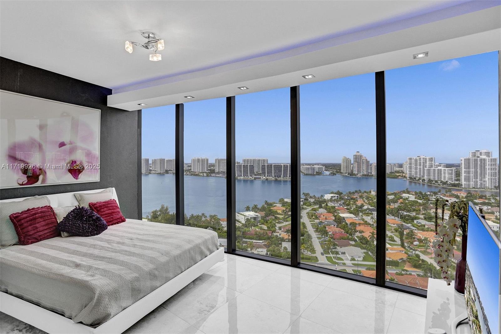 18555 COLLINS AVENUE #2203, Sunny Isles Beach FL 33160