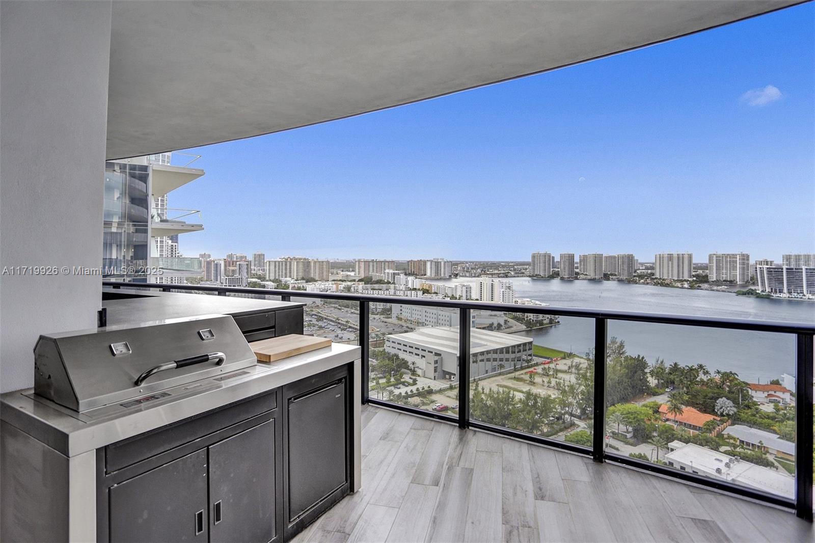 18555 COLLINS AVENUE #2203, Sunny Isles Beach FL 33160