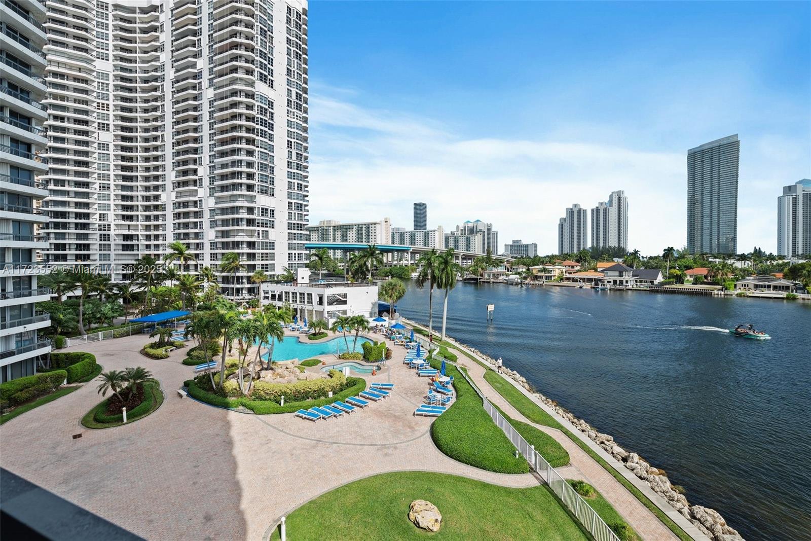 Residential, Aventura, Florida image 1