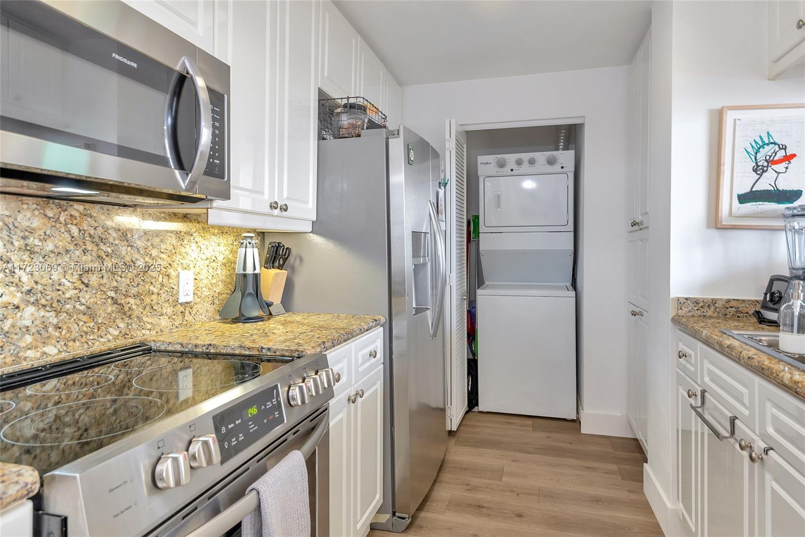 808 Brickell Key Dr #2103, Miami FL 33131