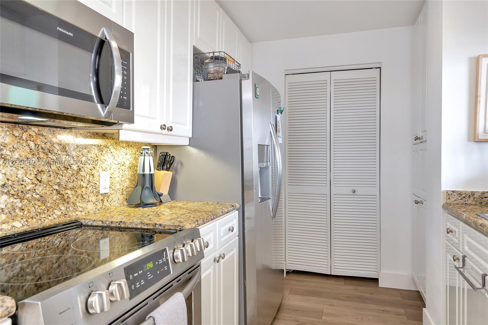 808 Brickell Key Dr #2103, Miami FL 33131