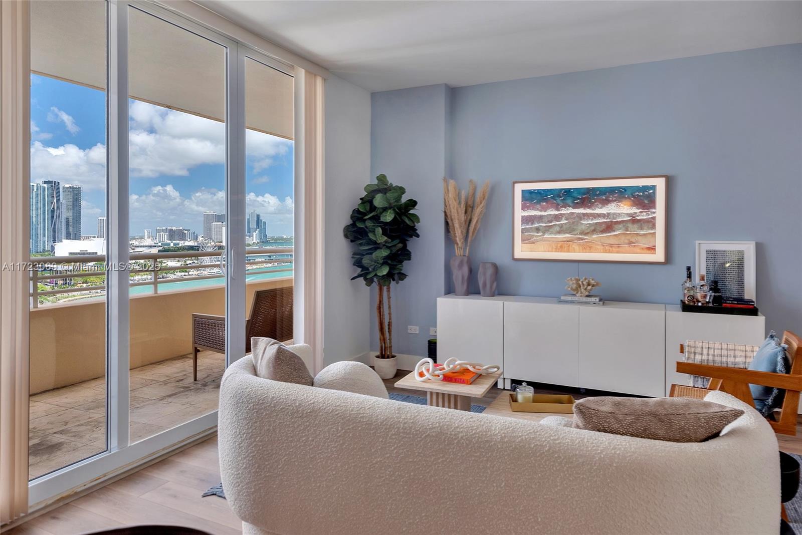 808 Brickell Key Dr #2103, Miami FL 33131