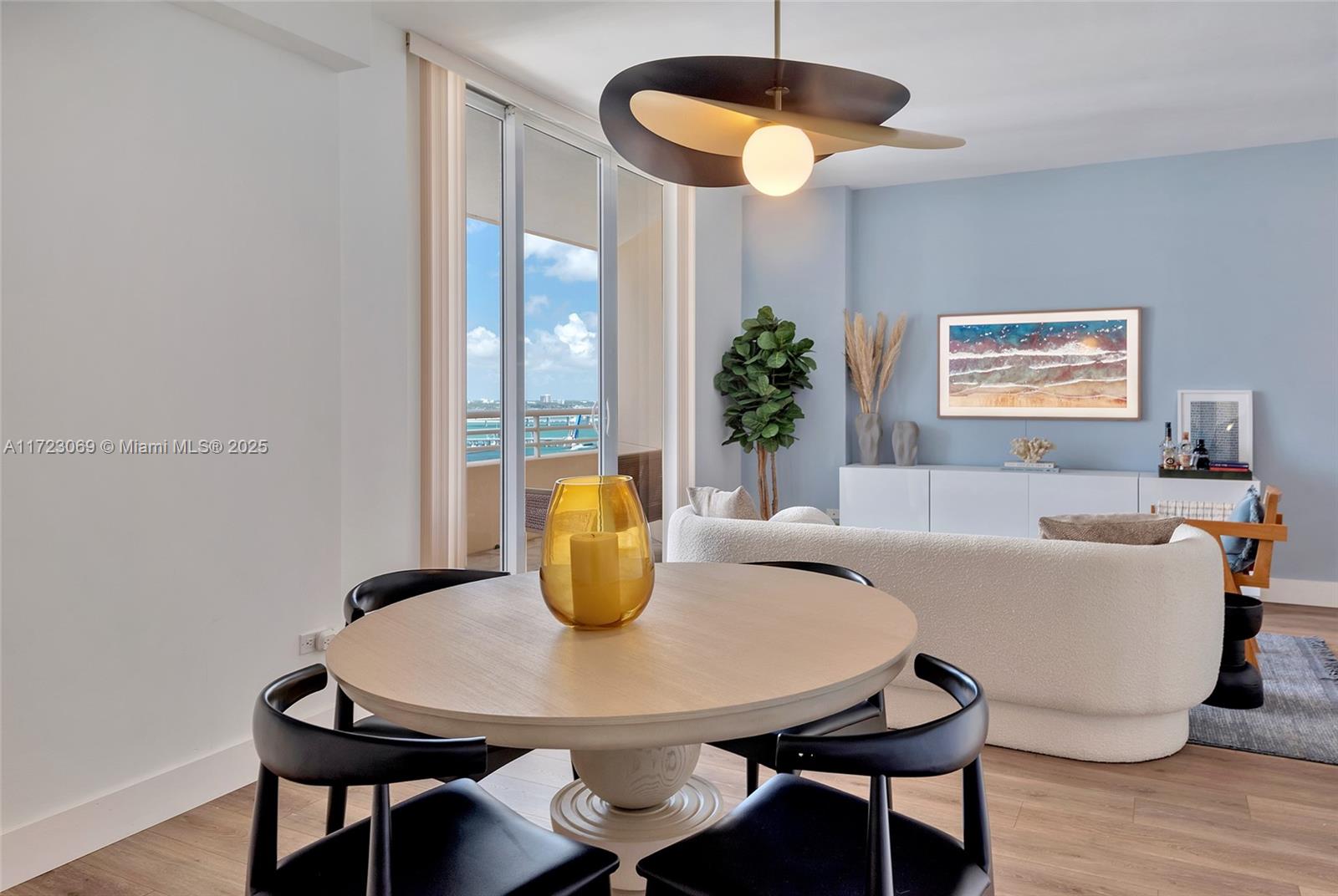 808 Brickell Key Dr #2103, Miami FL 33131