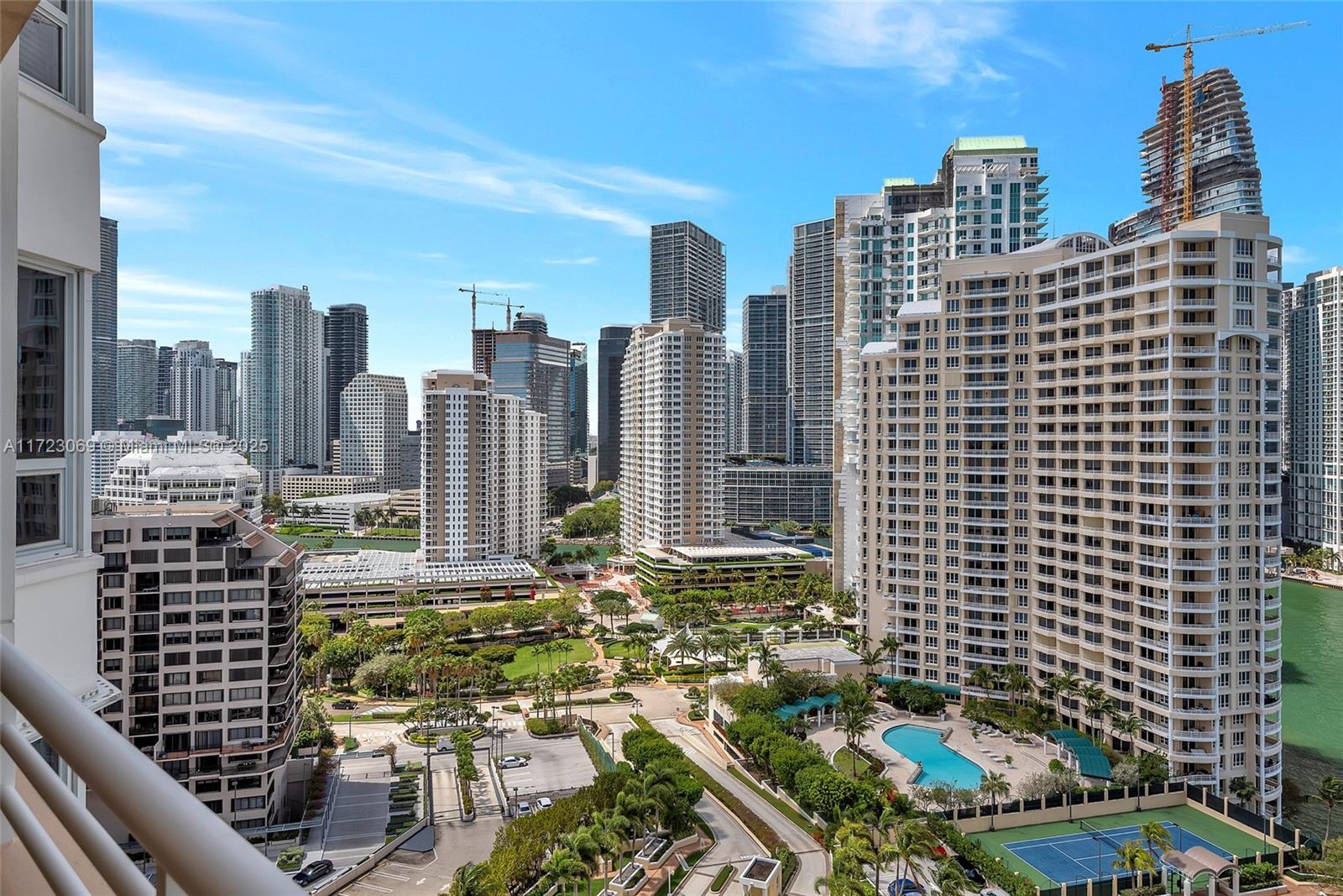 808 Brickell Key Dr #2103, Miami FL 33131