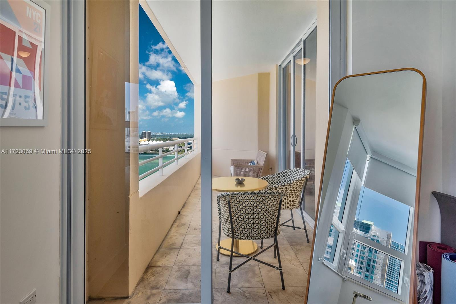 808 Brickell Key Dr #2103, Miami FL 33131