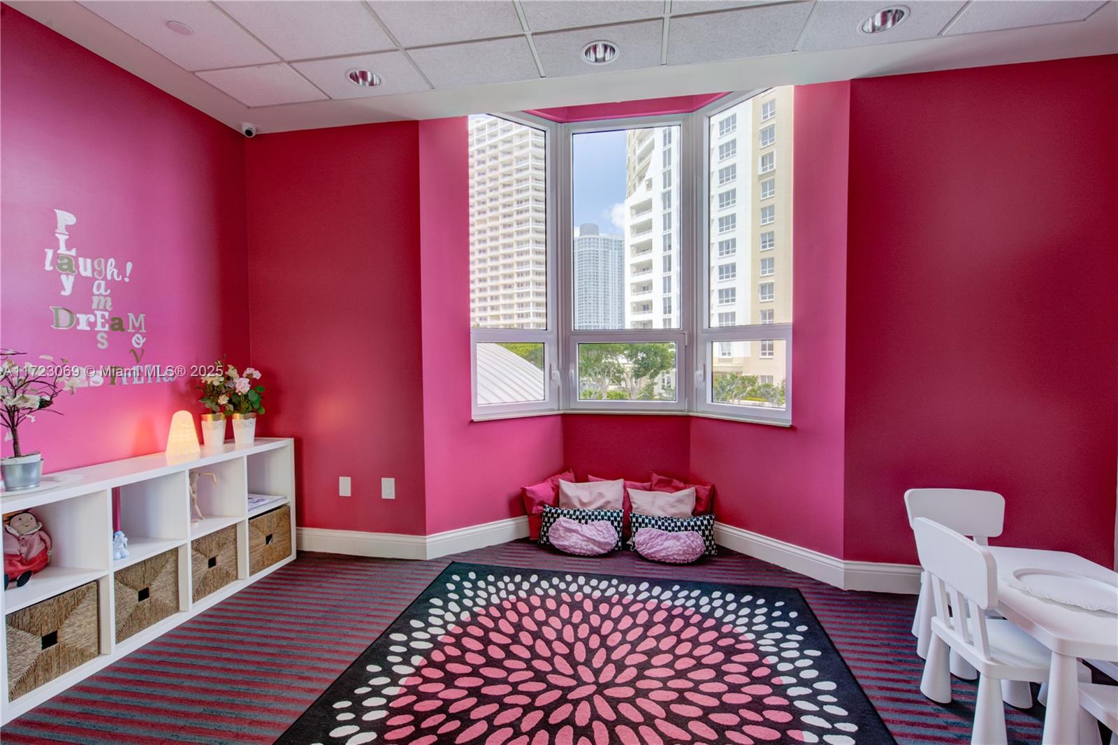 808 Brickell Key Dr #2103, Miami FL 33131