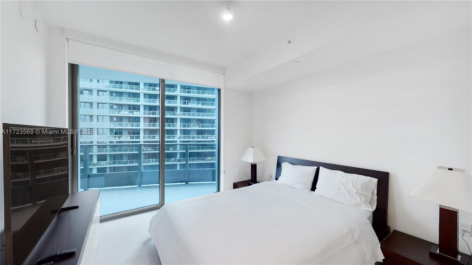 1000 Brickell Plz #3609, Miami FL 33131