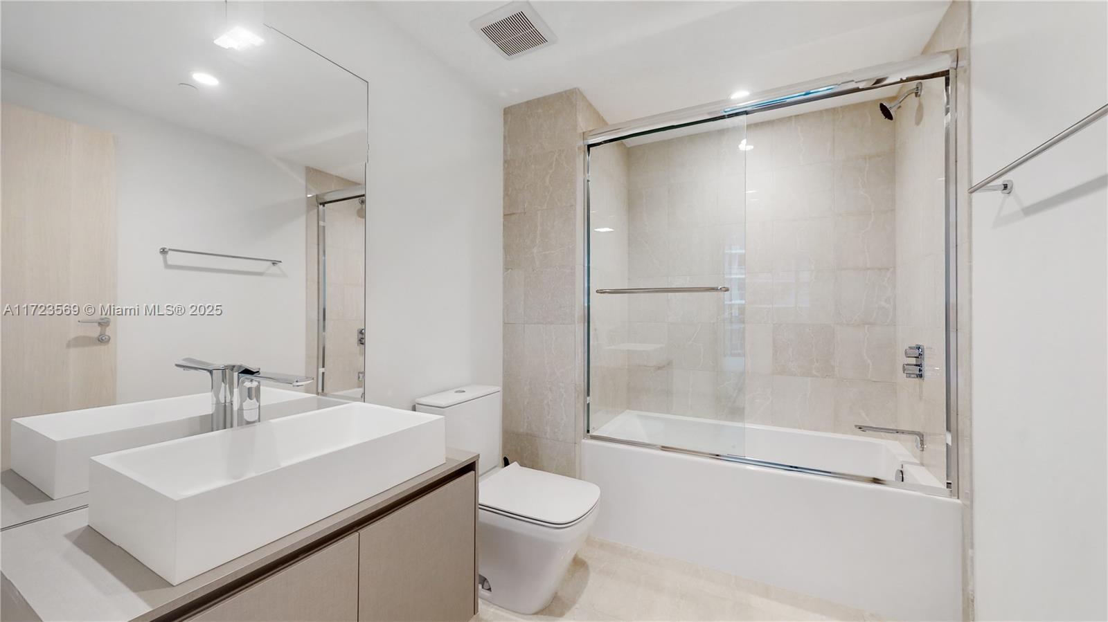 1000 Brickell Plz #3609, Miami FL 33131