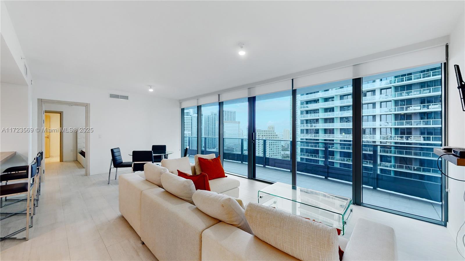 1000 Brickell Plz #3609, Miami FL 33131
