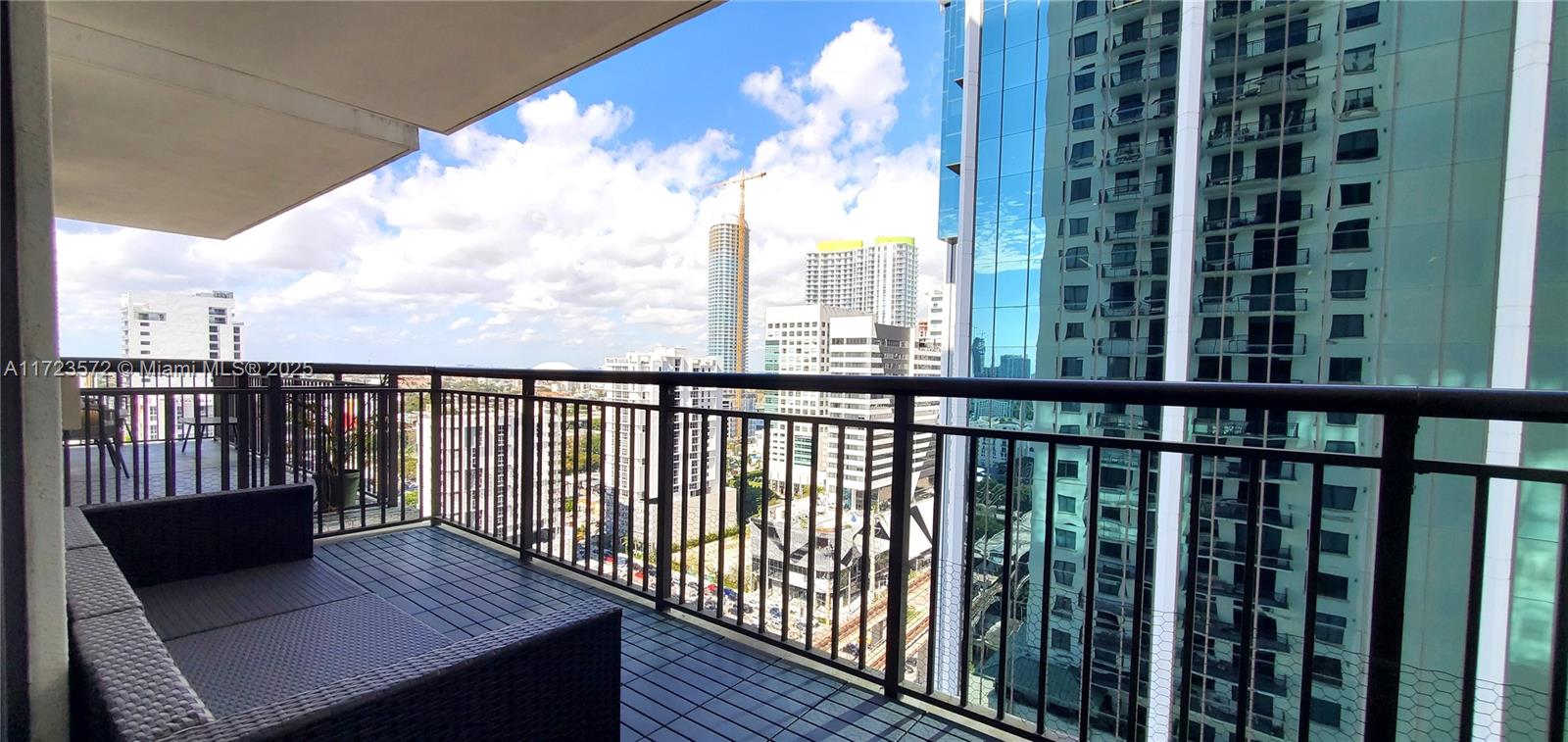 999 SW 1st Ave #2115, Miami FL 33130
