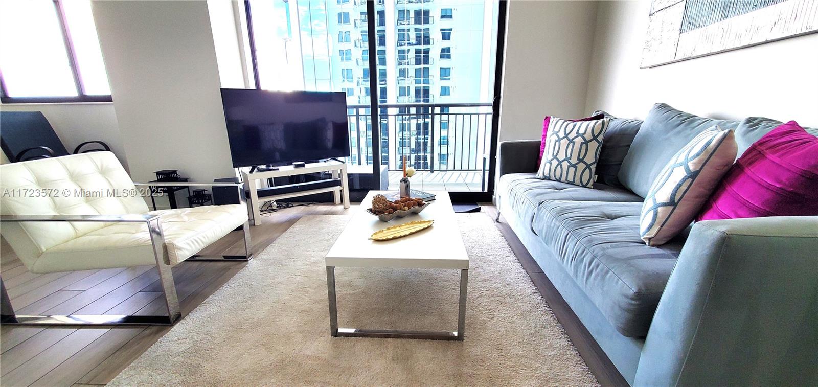 999 SW 1st Ave #2115, Miami FL 33130