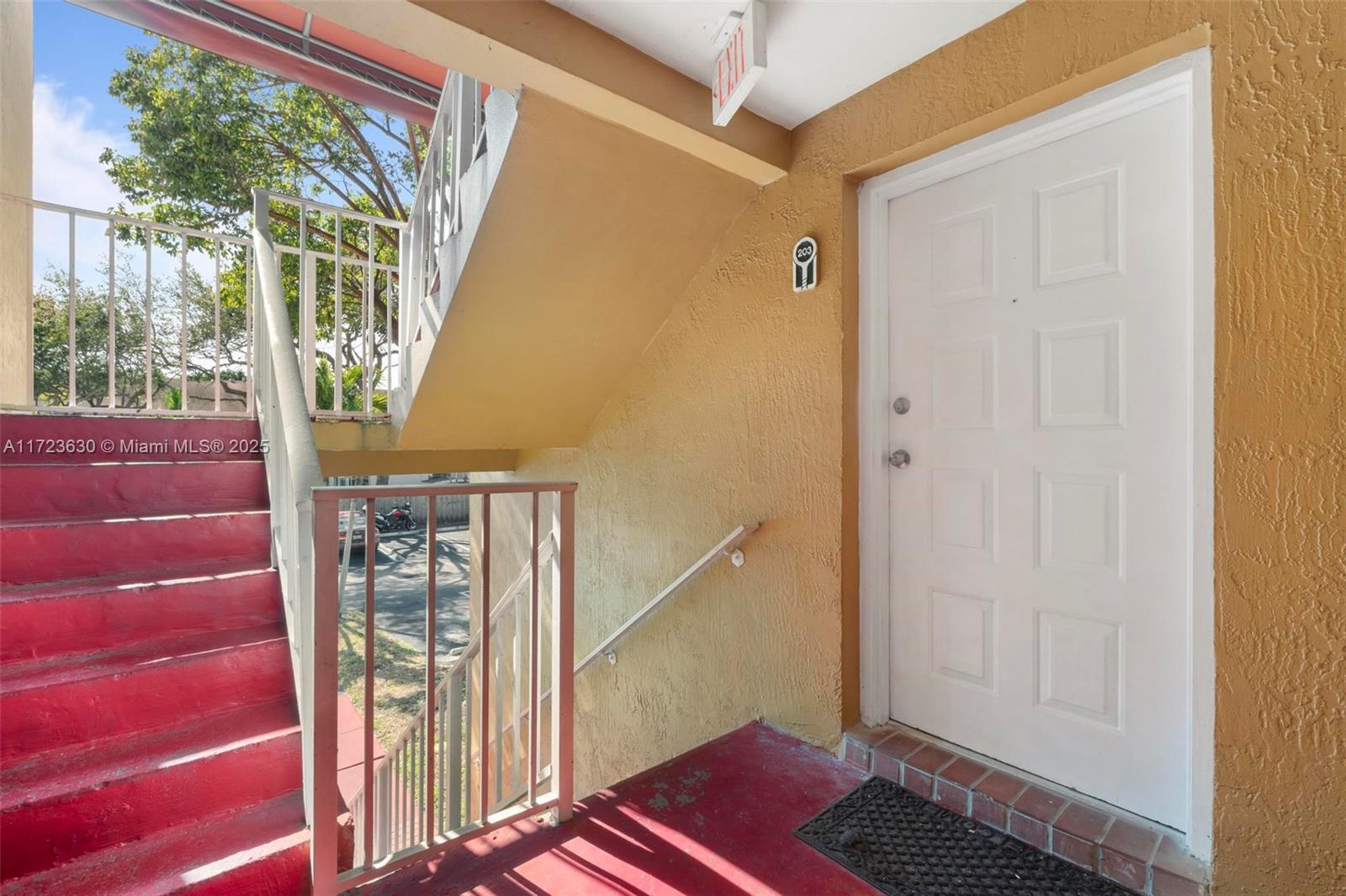 Listing Photo 17